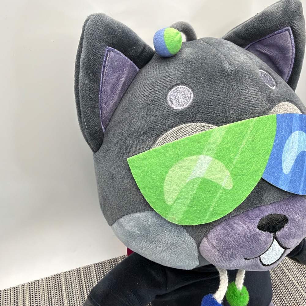 Youtooz Elasticdroid V2 Plush 9in Grey Limited Edition Streamer Kastro Nara Toy - Picture 2 of 10